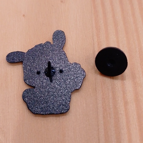 🆕 Sanrio Pochacco Enamel Pin Brooch Hello Kitty - Picture 6 of 8